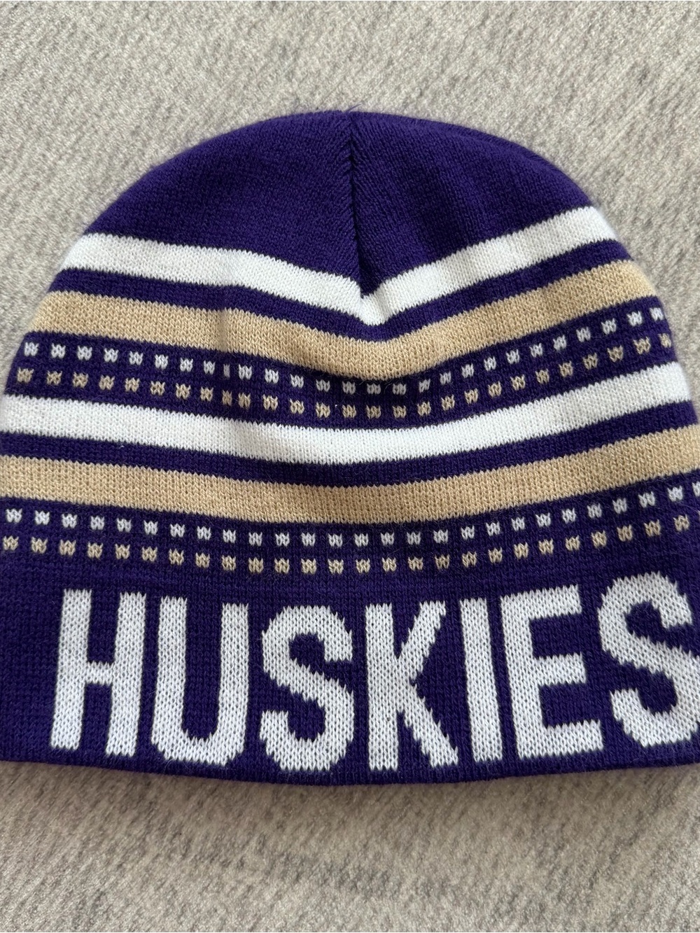 University of Washington UW Huskies Adult Purple Gold Skull College Beanie